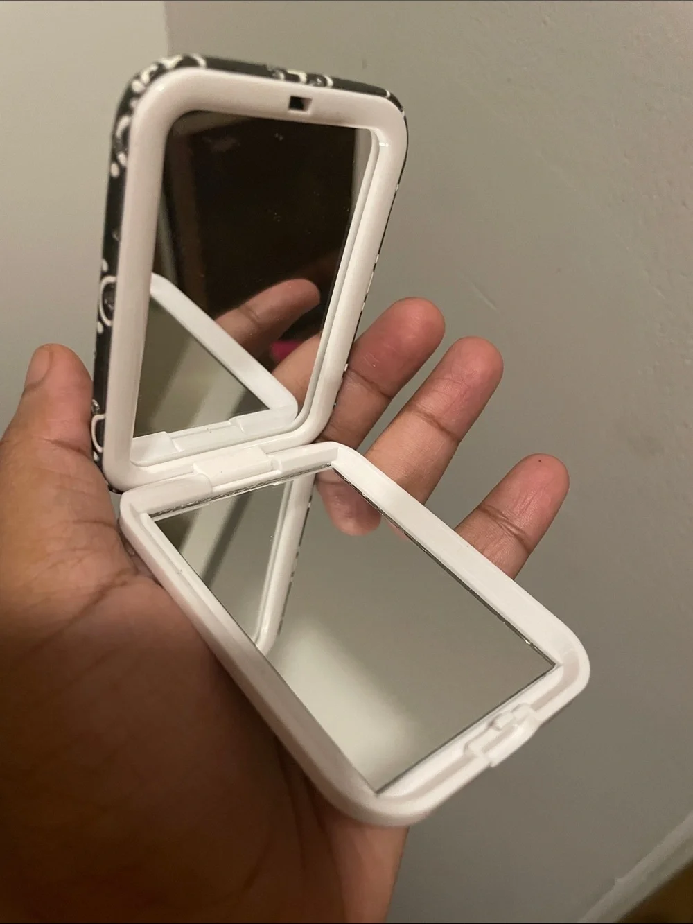 Designer-Style mirror - Picture 3 of 6